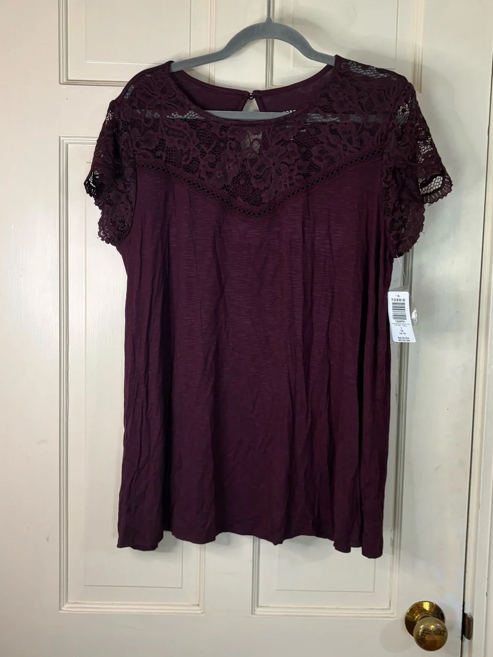 Torrid Plus Size 1X Lace Detail Flutter Sleeve Super Soft Top Burgundy New - Picture 8 of 8